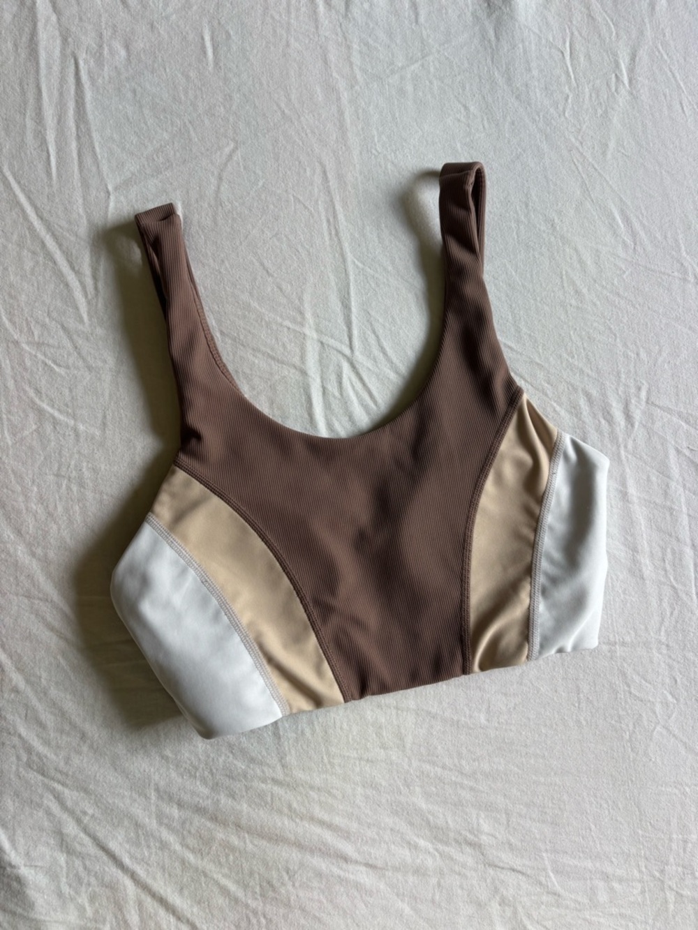 Wilo the label color block sports bra - brown/beige/white - women’s size medium